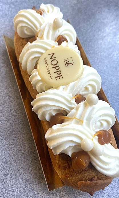 Eclair Café